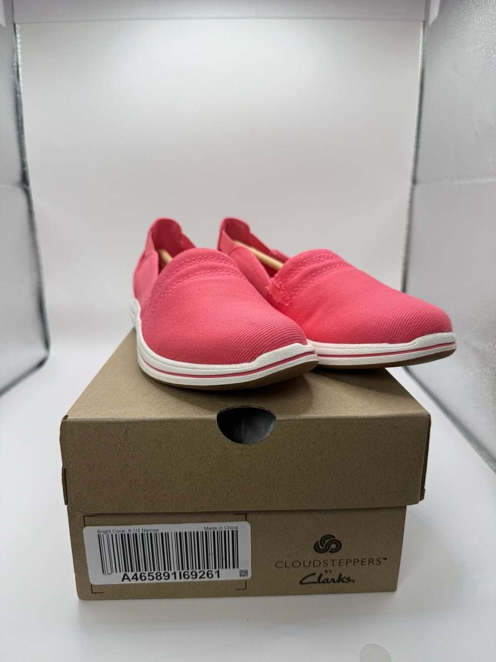 Clarks Cloudsteppers Breeze Step Slip-On Shoes Bright Coral Size 8.5 Narrow